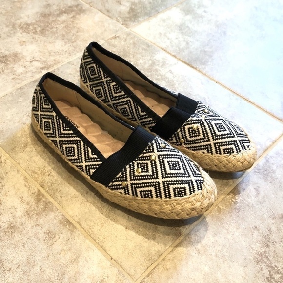 🆕 Avon Cushion Walk canvas studded espadrill… - Picture 2 of 7